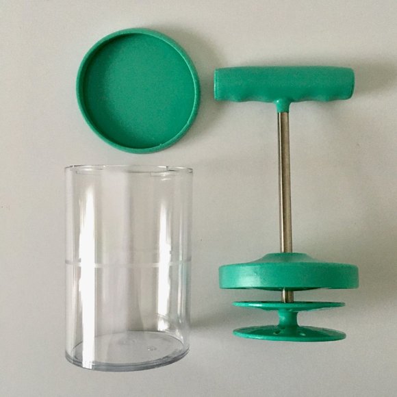 Pampered Chef Whipped Cream Maker and Milk Frother - Picture 5 of 6